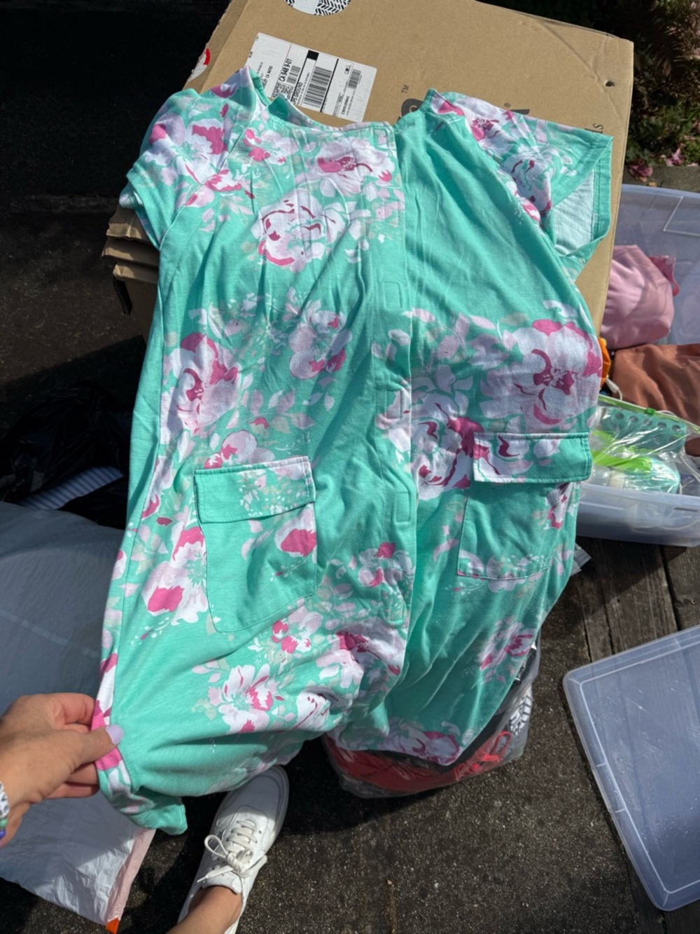 Kindred Bravely labor and delivery gown - Velcro closures size S